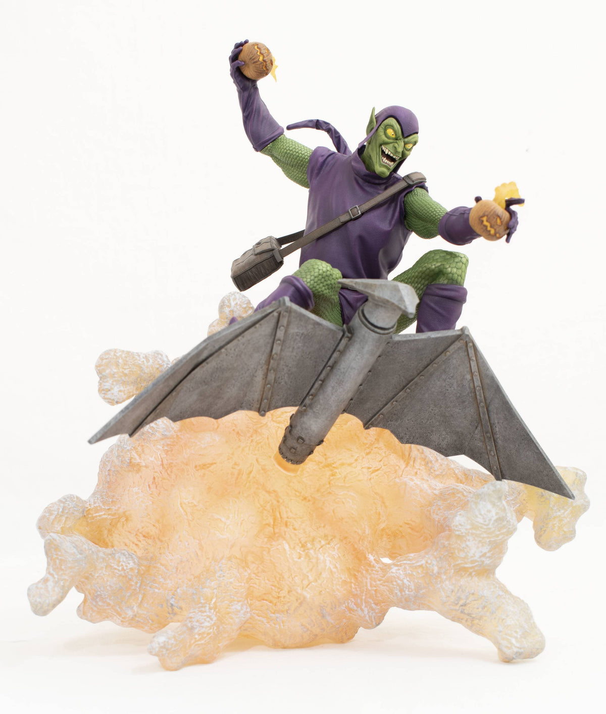 Diamond Select Toys Toys > Statues > Other Statues Gallery: Marvel - Green Goblin 699788846155 JAN221991
