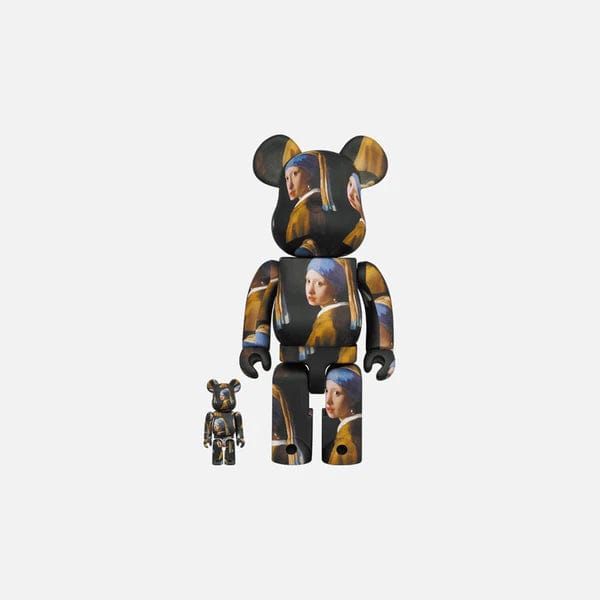 Medicom Toy Toys > Statues > Other Statues Bearbrick: Johannes Vermeer - Girl with a Pearl Earring, 100% & 400% 4530956599915