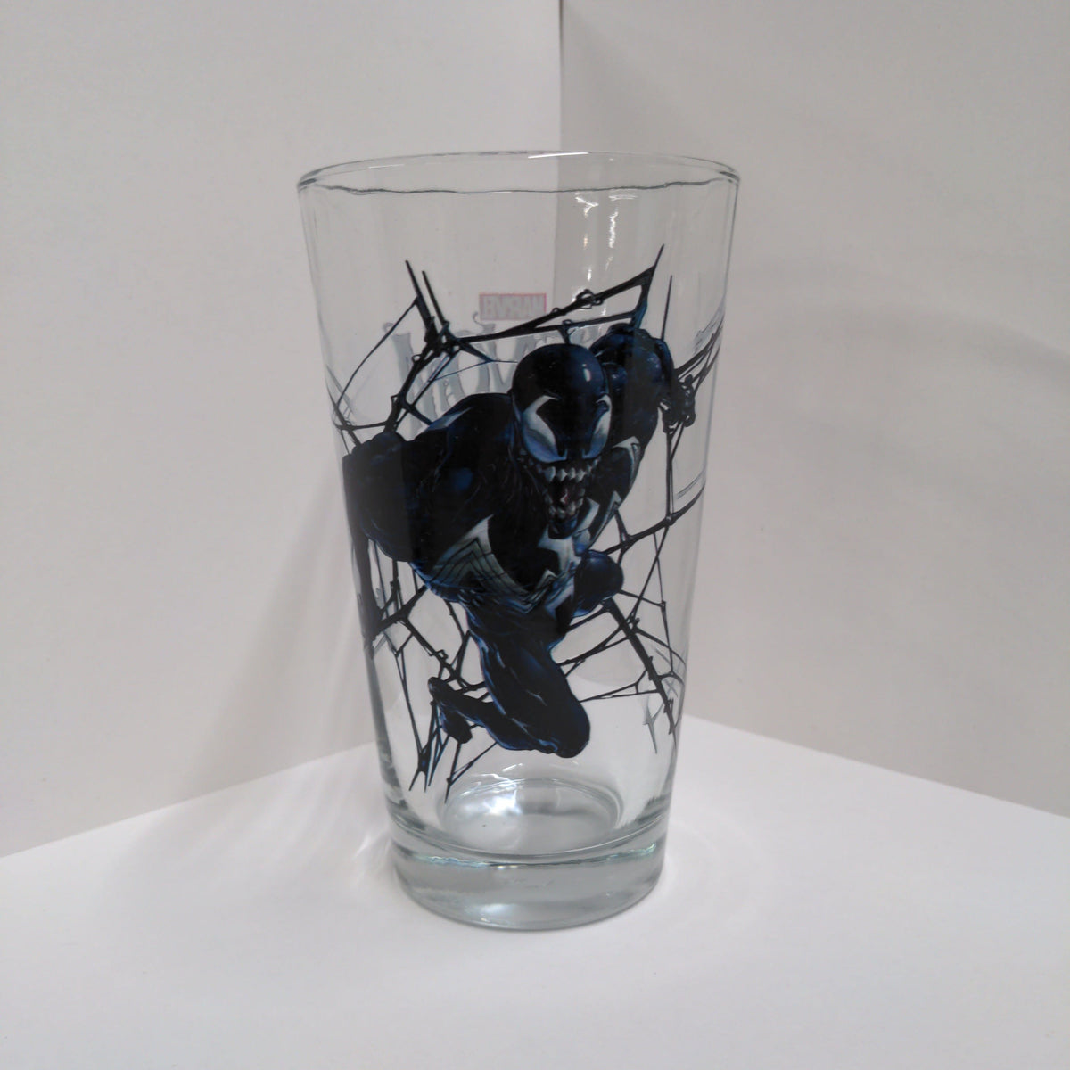 Popfun Home > Drinkware Toon Tumblers: Marvel - Venom with Web 42264572 TT0155
