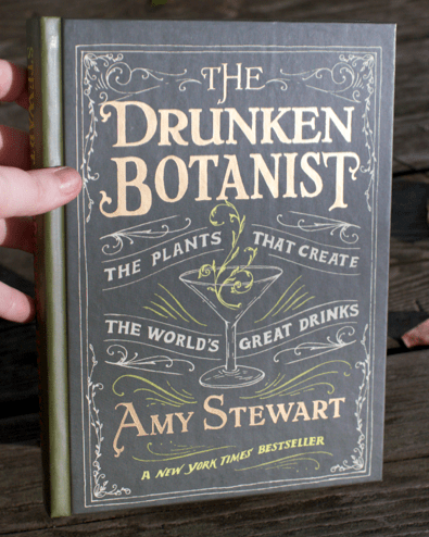The Drunken Botanist: The Plants That Create the World's Great Drinks (Hardcover)
