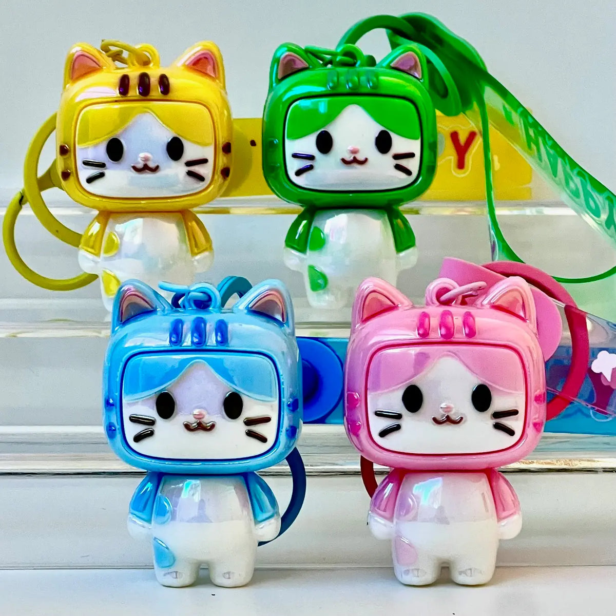 BCmini Accessories Tv Cat Keychain (Random Design) 034466121665 12205