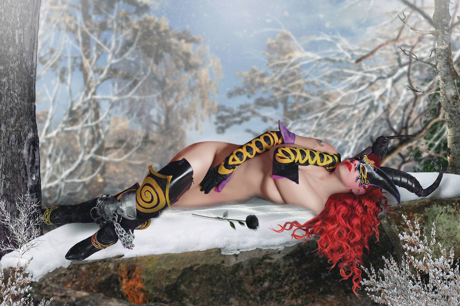 TAROT WITCH OF THE BLACK ROSE #141 PHOTO (MR) (C: 0-0-1)