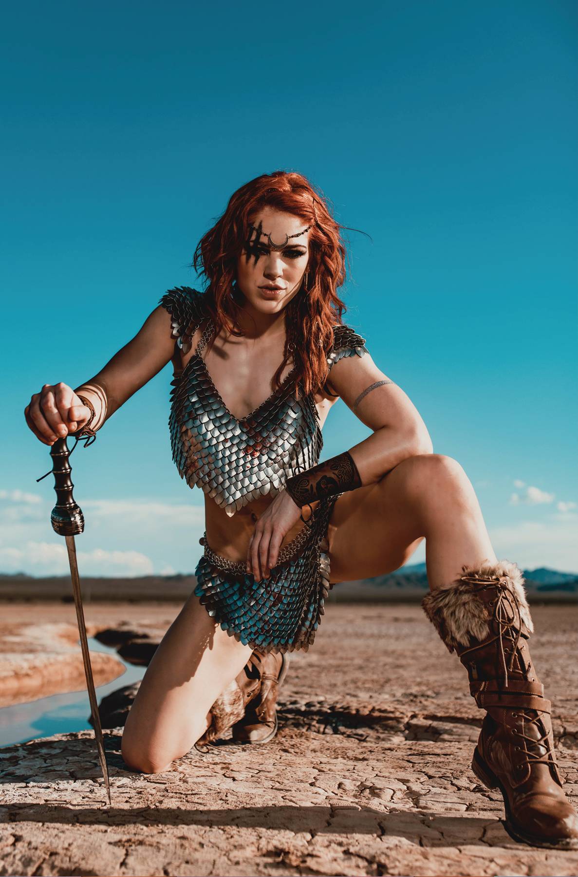 Dynamite Comic Books > Incentives RED SONJA NOIR #1 CVR G 1:10 INCV COSPLAY VIRGIN 72513035646801071 APR250050