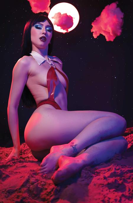 VAMPIRELLA PARADISE #1 CVR L INC 1:10 COSPLAY LAUREN DELOREAN VIRGIN VAR (Release Date: 11/18/2026)