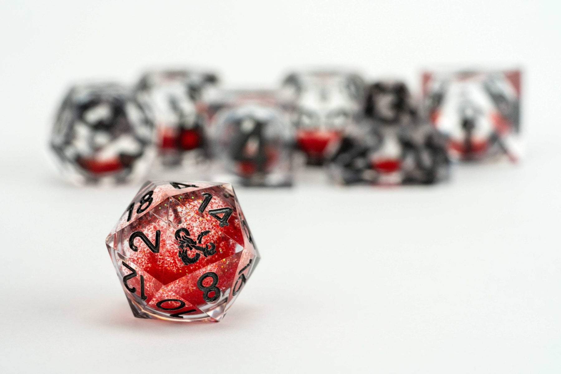 FanRoll by Metallic Dice Games Dungeons & Dragons Liquid Core Dice Set 687700234876 10969