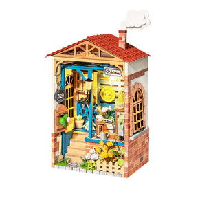 Hands Craft DI Diy Miniature House Kit: Dream Yard 850026738520 DS012