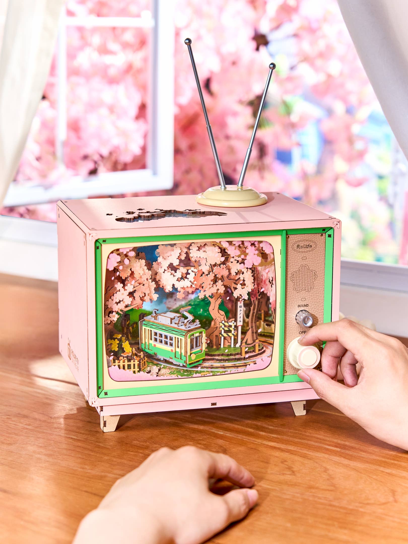 Hands Craft Model Kits > Other Model Kits DIY Mechanical Music Box: Sakura Dreamy Tour 810101583681 AMT02