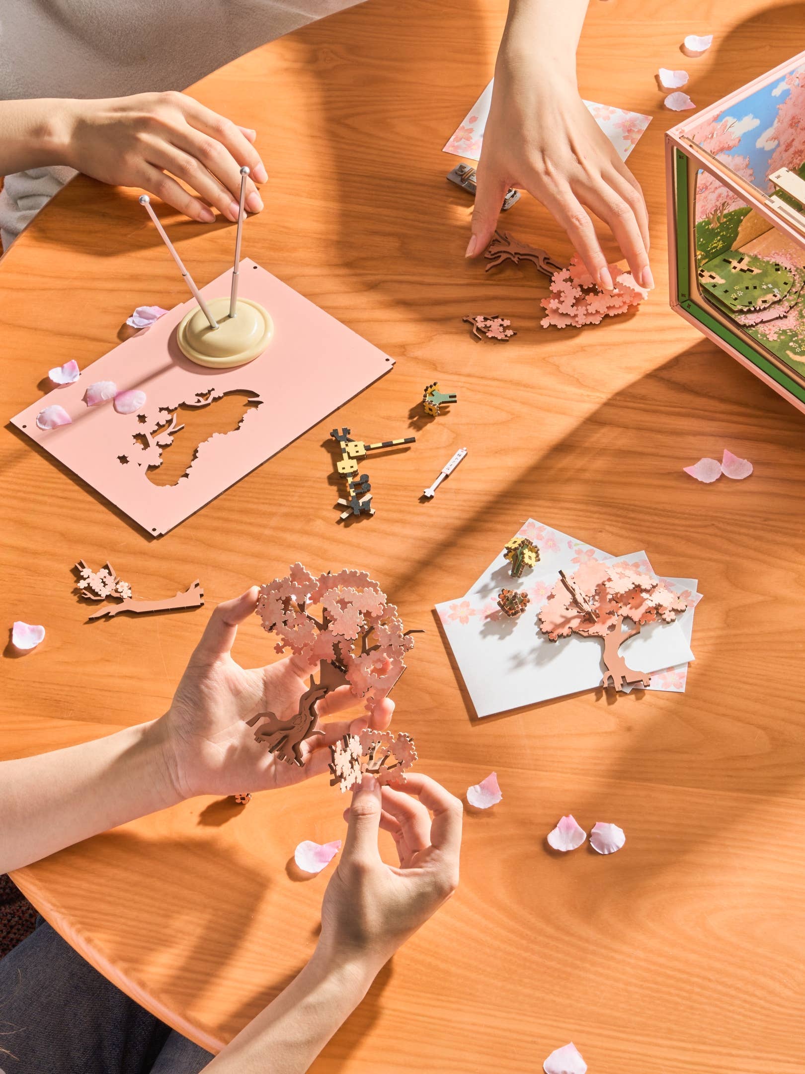 Hands Craft Model Kits > Other Model Kits DIY Mechanical Music Box: Sakura Dreamy Tour 810101583681 AMT02