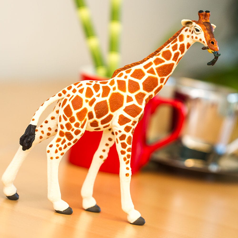 Safari, Ltd. Toys > Statues > Other Statues Reticulated Giraffe - 268429 95866268404 268429