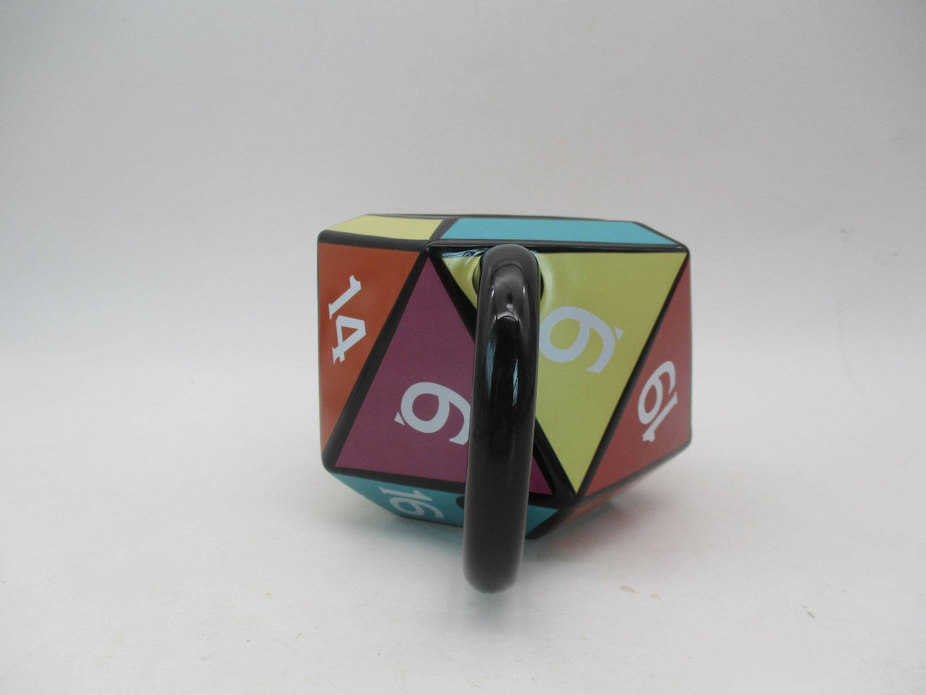Silver Buffalo Dungeons & Dragons D20 Die Ceramic 3D Sculpted Mug 840298952175 DAD7123D : DAD7123D-CI012SB
