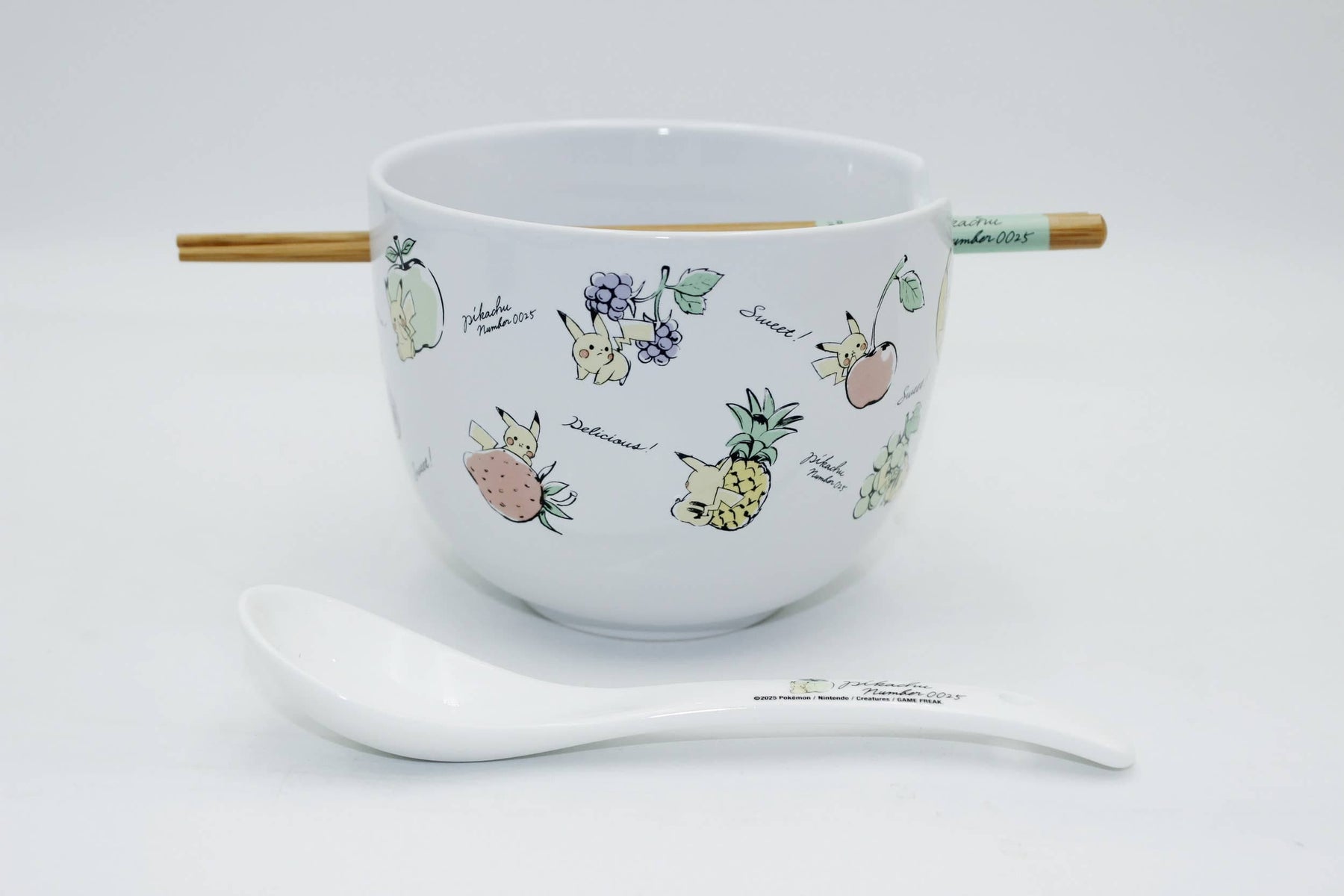Silver Buffalo Pokémon Pikachu Fruit Script 20oz Ceramic Ramen Bowl 840298942664 PK1915RE : PK1915RE-CI012SB