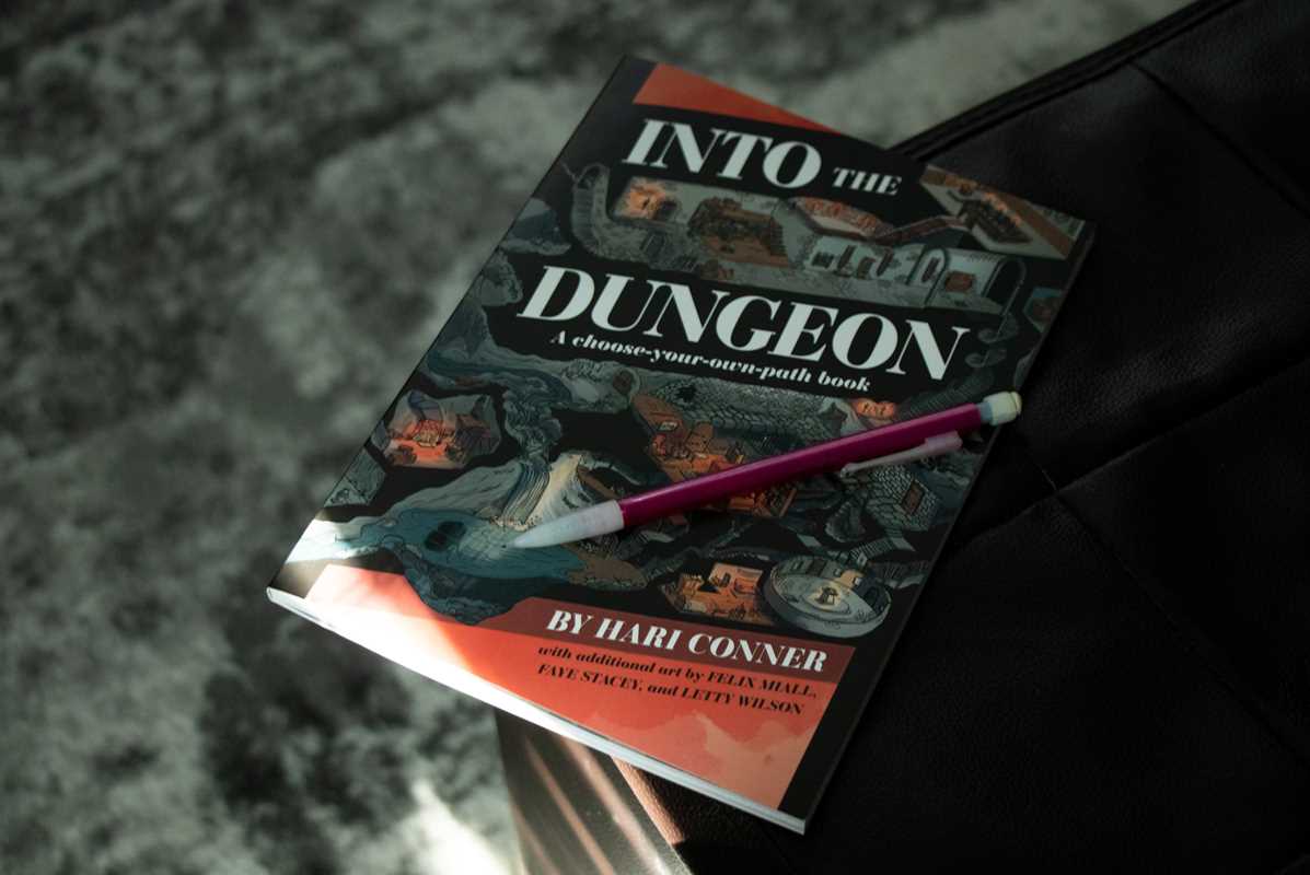 Simon & Schuster Books Into the Dungeon (PB) 9781524861704 SS-9781524861704