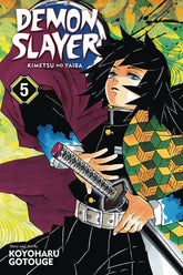 VIZ MEDIA LLC Manga Demon Slayer Kimetsu No Yaiba GN Vol 05 978197470056150999 STL104648