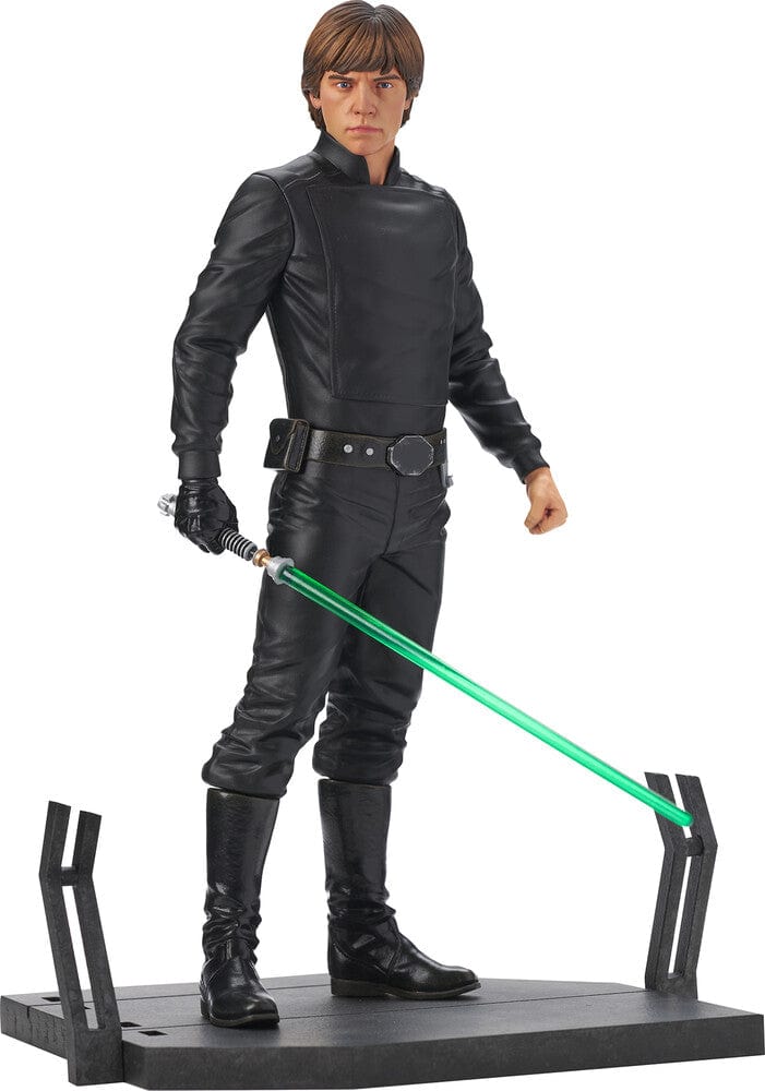 Diamond Select Toys Toys > Statues > Other Statues Gentle Giant Ltd.: Star Wars Milestones - Luke Skywalker 699788842027