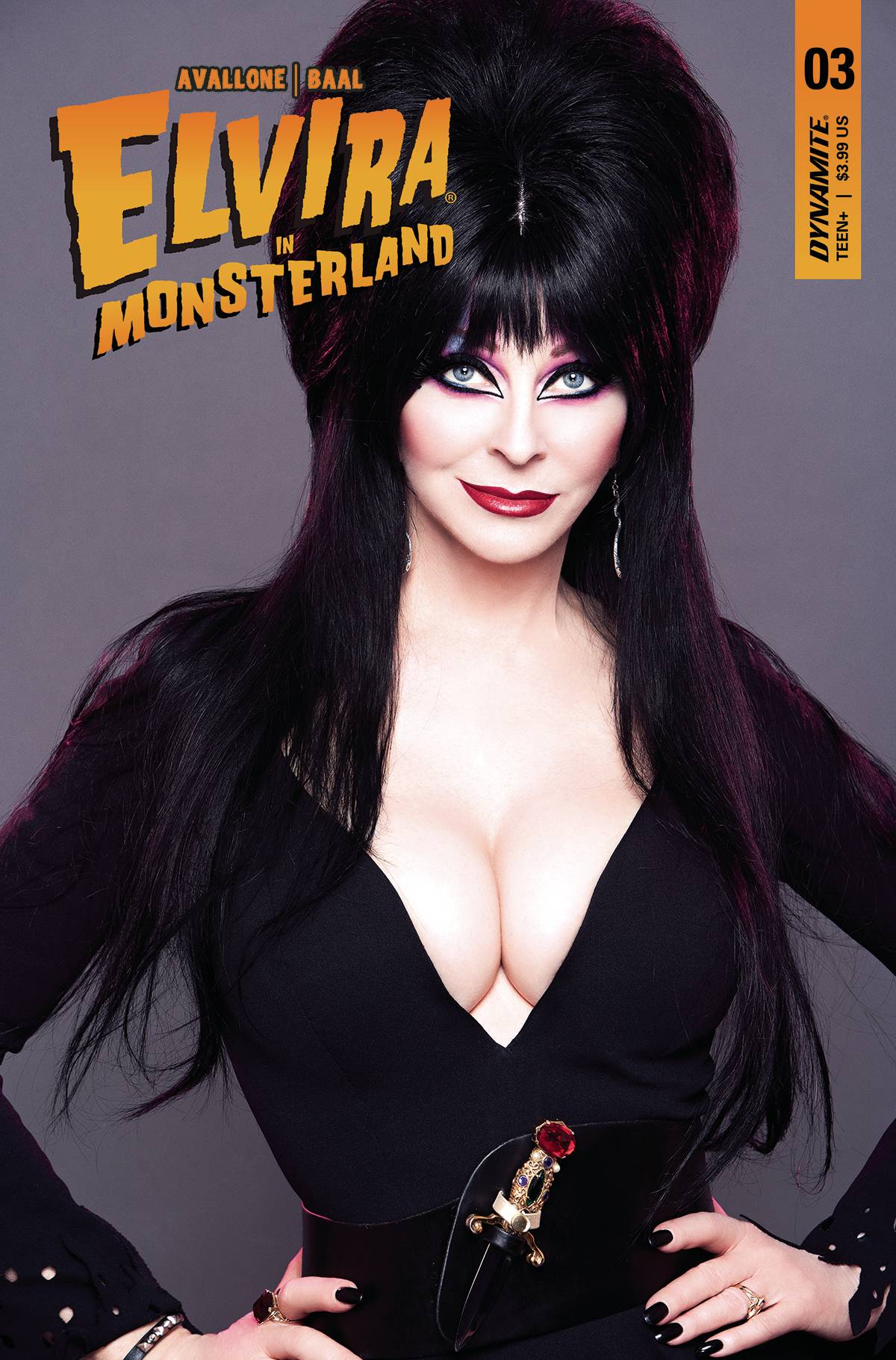 Dynamite Comic Books ELVIRA IN MONSTERLAND #3 CVR D PHOTO 72513033023903041 MAY230605