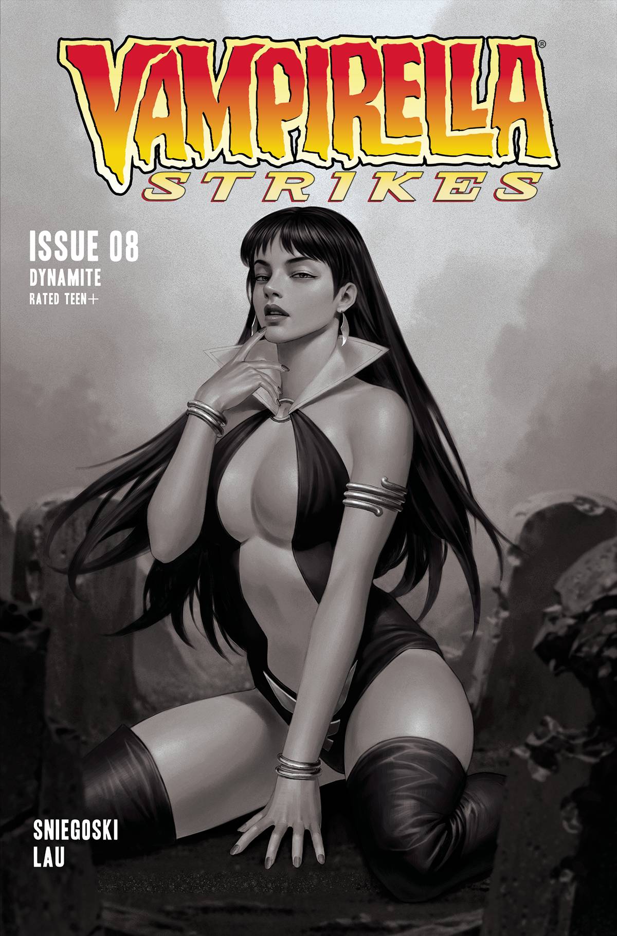 VAMPIRELLA STRIKES #8 CVR Q 1:10 FOC INCV YOON B&W