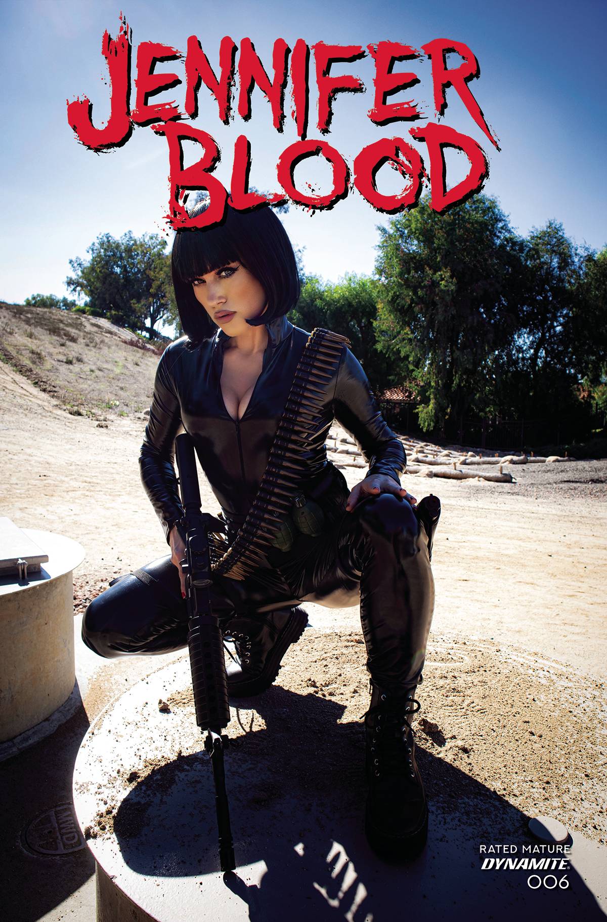 JENNIFER BLOOD #6 CVR E COSPLAY (MR)