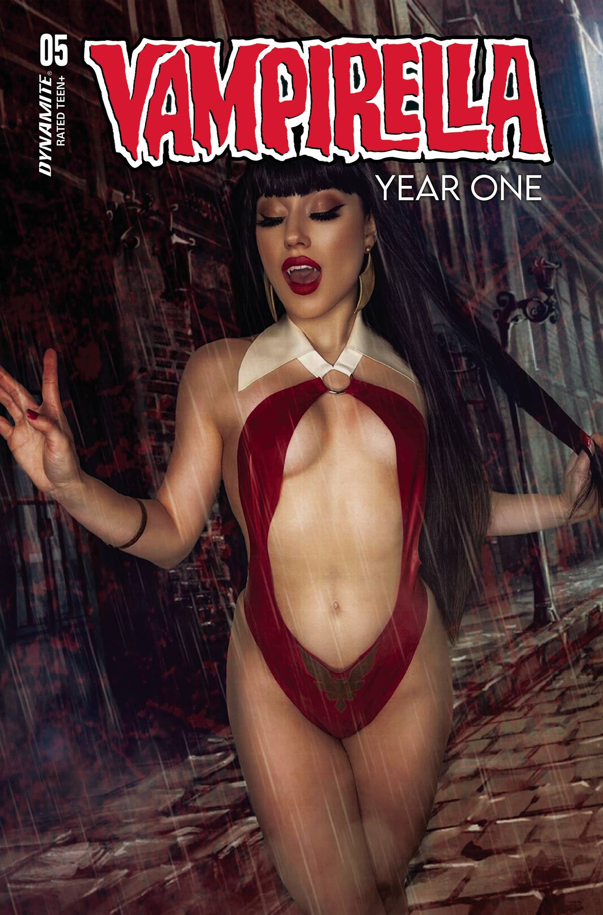 Dynamite Comic Books VAMPIRELLA YEAR ONE #5 CVR E COSPLAY 72513032113805051 SEP220735