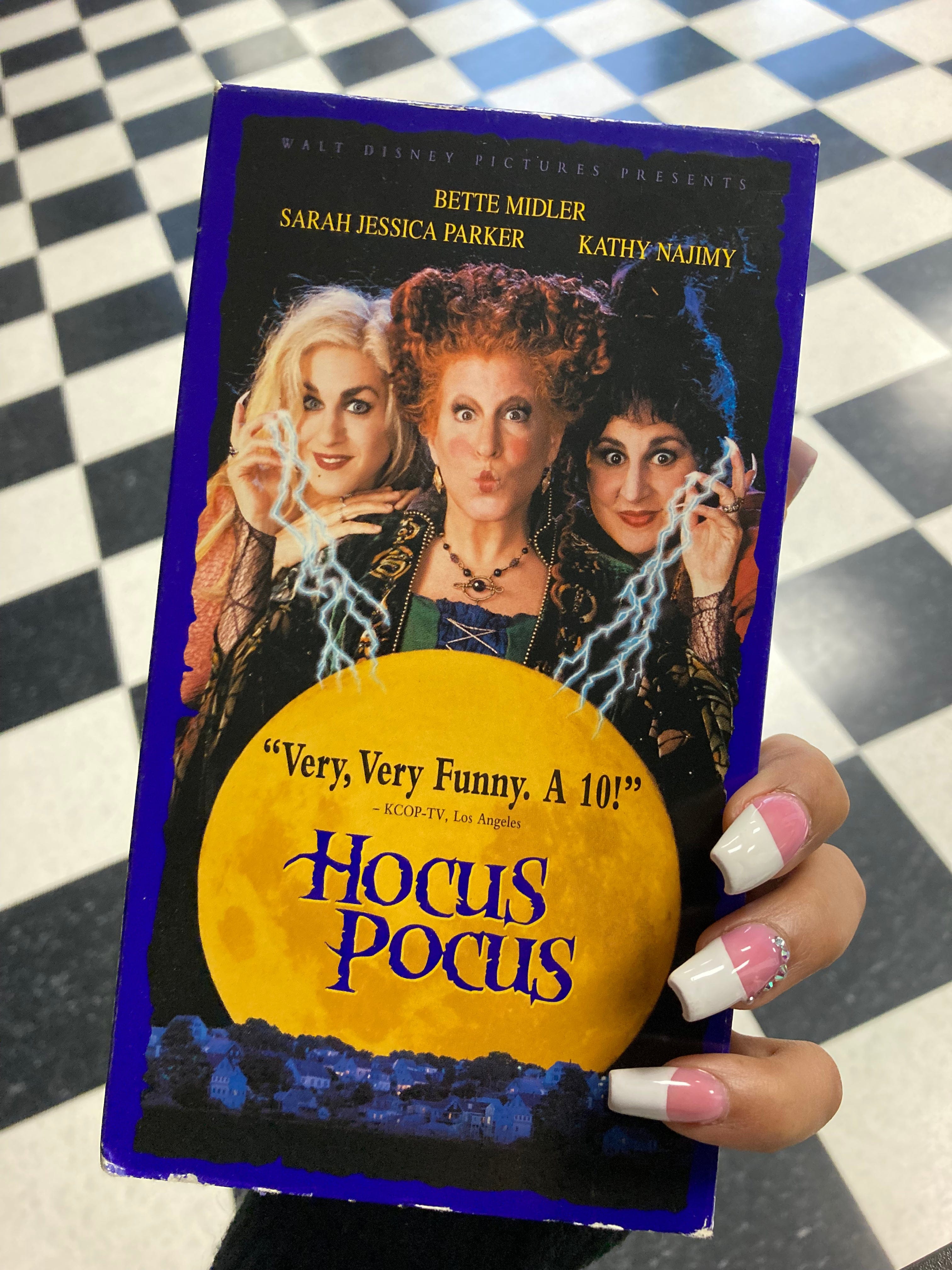 walt-disney-home-video-pre-loved-vhs-vhs-hocus-pocus-47661564 ...